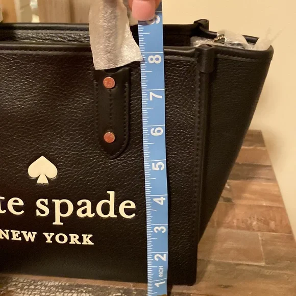 NWT Kate Spade Ella Small Black Pebbled Leather White Logo Crossbody Handbag - Picture 8 of 9